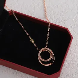 Colar de colar personalizado de ouro rosa colar de gollo de designer requintado para mulheres jóias de designer de presentes no dia dos namorados