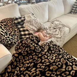 Designer Blanket Classic Leopard Wool Plush Sofa Warm Knee Throw Blankets Couch Cover Bed Quilt Sheet Room Decoration Gift black white pink