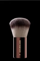 Genuine Quality Hourglass No7 Rounded kabuki Single Makeup Brush Blush Setting Powder Finish Face Complexion Cosmetic Brushes Fre6994550