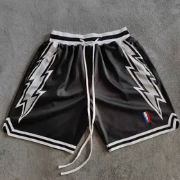 Mäns shorts trillest svart gyllene state flash tryckta basket shorts med blixtlåsfickor curry street stil sport trainpants j240510