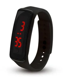 أزياء جديدة LED Silicone Watch Sports Lead Watches Candy Digital Creative Touch Sn للجنسين Kids039S Watch3479186