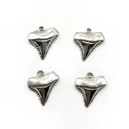 100pcs de tubarão dentes antigos encantos de prata pingentes jóias diy para brindes de pulseira de colar estilo retrô 17 16mm 340o