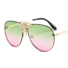 Óculos de sol novo moda moderna super grande feminina óculos de sol designer de luxo Óculos de sol Tendência de decoração de abelha