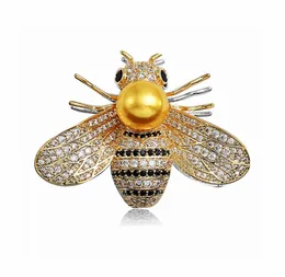 Новая мода мужчина женская костюм платье бруш -булавка Yellowwhite Golded Cz Bee Brooch для мужчин Женщины для вечеринки NL6251233278