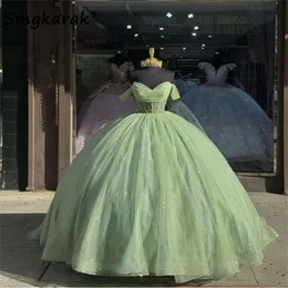 반짝이는 공주 Quinceanera Dresses 2024 Off the Shoulder Beads Crystals Ball Gown Sweet 16 년 드레스 15 년