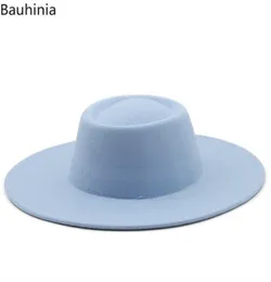 Breda Brim Hats Bauhinia Women Elegant Felt Fedora med etniskt bandband 95 cm Trilby Derby Bowler Hat Wedding Dress Cap Y22101536004