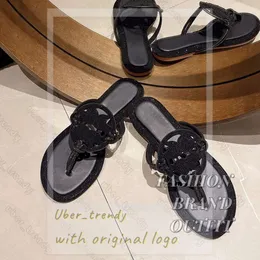 Nuovi sandali di Torybutch Sandals Sandals Donne Slides Ines Sandalo Slides Sport Miller Metallic Snake in pelle Slipisti Slifori di brevetto Womens Flops Sier Flops 35-45 756