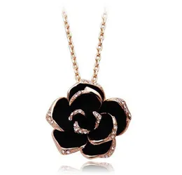 Varumärke Camellia Design Pendant Fashion Women Goldcolor Black målning Rose Flower Halsband för bröllopshalsband8046440