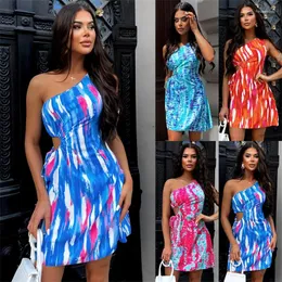 Lässige Kleider Damen Krawattengestreifte gestreifte diagonale Schulter Openwork Taille Summer Street Fashion Slim Kleid