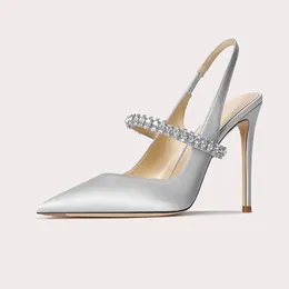 Senhoras de couro Enviamento 2024 Sandálias Novo Cetim grátis 10cm 8cm 6cm de salto de altura Sapatos de diamante de pilhagem de pilhagem Party Wedding Wedding American Europe Band Big Size 749