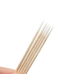 100 adet tek kullanımlık pamuklu çubuk fırçaları doğal ahşap kulak temiz çubuk kirpik uzantısı tutkal kaldırma aletleri