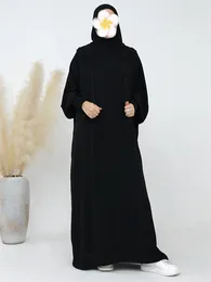 Etniska kläder Ramadan Eid muslimska saudiska kvinnor Bönrockar kläder Jilbab Dubai turkiska solid blygsam batwing ärm huva casual abayas