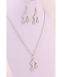 Örhängningar och halsbandsmusik Musiknot -symboler med Shiny Clear Crittal Charm Pendent Jewelry Set2809802