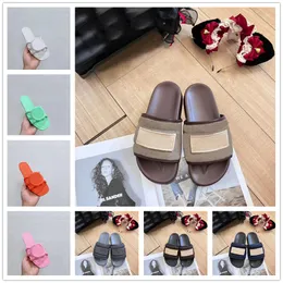 Pantofole di lusso uomini donne designer sandali scivoli piatti in moda in bianco nero rosa bianco khaki borgogna borgogna blu scuro marrone marrone piattaforma casual spiaggia flip flip flops flops