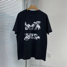 Tasarımcı Erkek Tişört Moda Gevşek Tees Lüks Yuvarlak Boyun Mektubu Baskı Üst T-Shirt Kısa Gömlek Sokak Giysesi Günlük Yüksek Kaliteli Tees Giyim US S-XL