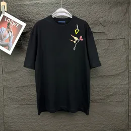 新しいデザイナーのメンズTシャツ刺繍文字ファッションTシャツカジュアルルーズ高品質のティーショナルスリーズヒップホップストリートウェアラグジュアリーTシャツ
