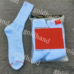 Herrensocken 4 Paar/ Pack Modemarke Cotton Socken Designer lässige, atmungsaktive Socken Sport langer Socken Sport