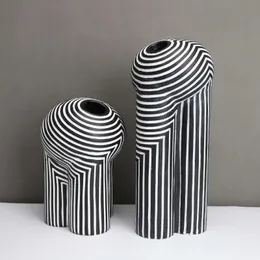 Kreative Harzvase Schwarz -Weiß Striped Blumenware abstrakte Geometrie Crafts Home Furnier Dekoration Terrarium Vasen Töpfe 240510