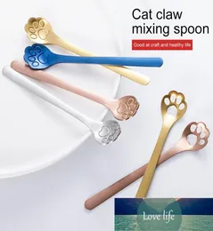 1 st rostfritt stål Creative Gold Dog Cat Paw Claw Hollow Spoon Stirring Spoon Tea Coffee Dessert Spoons Söta köksverktyg Faktor7825173