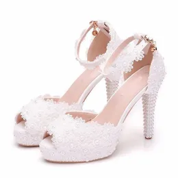 Beautiful Handmade White Lace Flower Peep Toes Wedding High Heels Buckle Straps Summer Women Sandals 10 cm Platforms Bride Shoes 256o