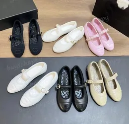 Mary Jane Flat Heel Womens Ballet Shoe With Buckle Strap Dress Shoe Loafers Designer Quilted Texture Girls Leisure Shoe Pink White Black Casual Shoe 35-42
