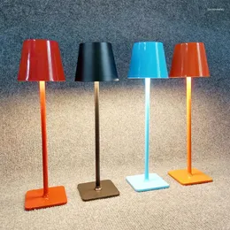 Tischlampen Nordic Led Desk Lamp Bar Restaurant Wireless Study Office Light Top Touch mit USB -Ladedekornacht