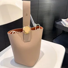 Nowa mini kamyk wózka wiadra w miękko skórzanym luksusowym designerskim designerskim minimalistycznym linie regulowane paski na ramię magnetyczne zamykanie wewnętrzne kieszonkowe torebka torby na crossbody