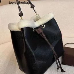 Luis vintage lvse tote lvity dragstring lbag lyxdesigner lvvl väskor kvinnor vinter lambwool hink väska läder handväska crossbody purse lady tryck shopping 220920