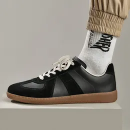 Män kvinnor casual löpskor skelett ben löpare designer skateboardskor lyxig original helt nya platt sneakers vita svarta tränare toppkvalitet