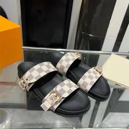 Designer brand women Slippers sandals fashion room shoes womens casual beach men shoes thick soled black shoemaker summer slides Casual slipper leather Unisex