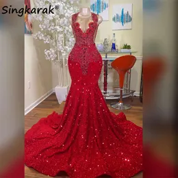 Långa klänningar 2024 Red Diamonds Mermaid Style Sparkly Rhinestones Crystals Sequin Black Girls Prom Party Formal Blows