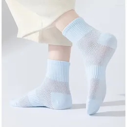 Frauen Socken 3pairs/Los Frauen hochwertiger Baumwoll Frühling Sommer -Knöchel niedriger Röhrchen Dünne Mesh Feste Farbe Atmungsaktives, weiches Kurzfilm