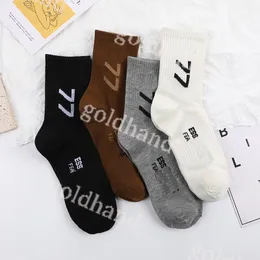 1977 Designer Tryckt Sock Menskvinnor Bomullsstrumpor Sommarsport Sport Sock Skateboard Socks