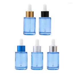 収納ボトルガラス空の青いエッセンシャルオイルドロッパーバイアル30ml 15pcsホワイトラバートップ化粧品ストックリキッドエッセンス旅行