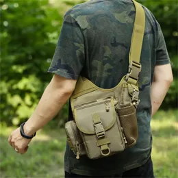 Bolsas de mensagens de mensageiro táticas Men Pacote Esportivo Esporte Men Men Sling Bag Bag Hunting Camping Caminhando Crossbody 240506