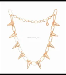 Personality Punk Wind Sense a punta Rivet per le donne uomini esagerati Gioielli in metallo SN135 66G07 CHOKERS 7ZDAT4925975