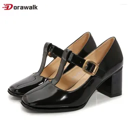 Scarpe eleganti Dorawalk Sweet Spesse tacchi spessi 6 cm Donne Donne Pompe lucida Brequenza Tinda Tardata Tardata Maria Jane Cinezza Princess Size46