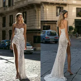 2020 Berta High Slit Wedding Dresses 연인 레이스 아플리크 vestidos de novia 짧은 바지 맞춤형 해변 스타일 컨트리 웨딩 박사 262r