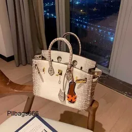 Дизайнерские сумки женские сумочки Bk Tote Bag Hi Tag Premium Alligator 2024 Новая модная кросс -кросс -рука одно плечо есть логотип