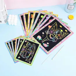 Favore di festa 10 pezzi Creative Colorful Kids Scratch-Off Painting fai-da-te Set di articoli di cartoleria per studenti Baglie di compleanno