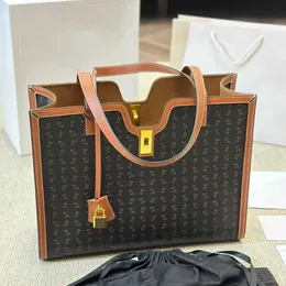 borse da lavoro manager sacchetto designer di borse da tote grandi donne borsetti di lusso da donna di lusso classiche borse a colori solidi con serratura 240511
