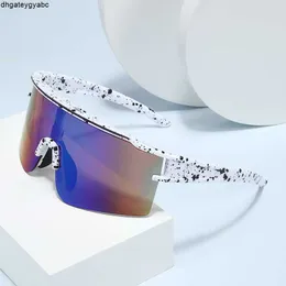 Designers explode and sell well Millennium Sports Windproof Colorful Sunglasses Future Personality Punk Cycling Sun Male Female