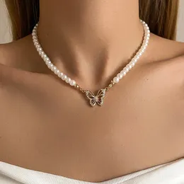 Elegante collana di perline di perle simulata per donne coreane Fashion Butterfly Cendiante CHOKER CHE FATTORE GIETRI DI FATTURA 240429