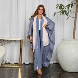 Etniska kläder Modest Muslim Bright Silky Satin Batwing Slve Open Abaya Stylish Overized Arab Dubai Marockan Kaftan Corban Eid Al Adha Robe T240510d2yo