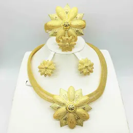 Moda Düğün Dubai Afrika Nijerya Afrika Mücevher Seti Goldcolor Kolye Küpe Romantik Kadın Gelin Takı Setleri LJ2009097471144