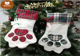 Julstrumpa Monogrammed Pet Dog Paw Presentpåse Plaid Xmas Stockings Christmas Tree Ornaments Decorations Party Decor 2 Styles3089749