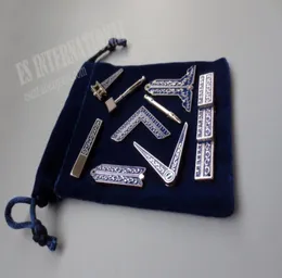Set di 9 diversi badge di strumenti di lavoro massonica blu con sacca di velluto Mason Mason Miniature Mason Gifts 2011252759783