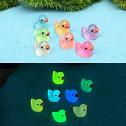 Decorative Figurines 10pcs Mini Bright Luminous Cute Ducks Glow In Dark Figurine Home Decor Miniature Fairy Garden Aquarium Craft