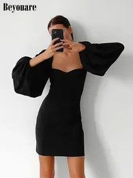 Sukienki zwykłe Beyouare czarna elegancka sukienka Kwadratowy obroź