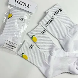 Herrensocken Koreanisch-China-Chic-Marke Goodboy Spring Neue Liebesbriefsocken für Männer und Frauen im Tube-Handtuchboden Sport-Baumwollstrümpfe 69fk